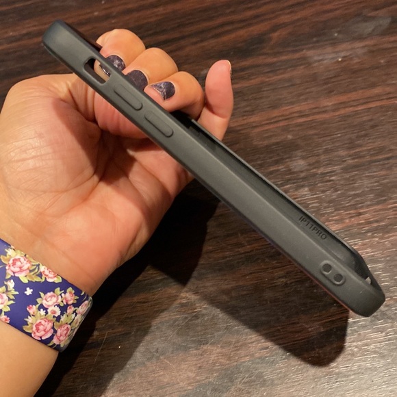 iPhone 11 Pro Case - Picture 2 of 4